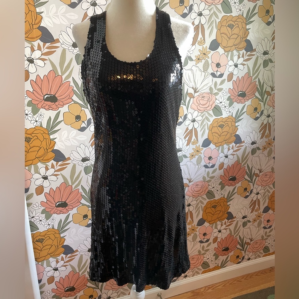 Forever 21 sleeveless sequin little black dress